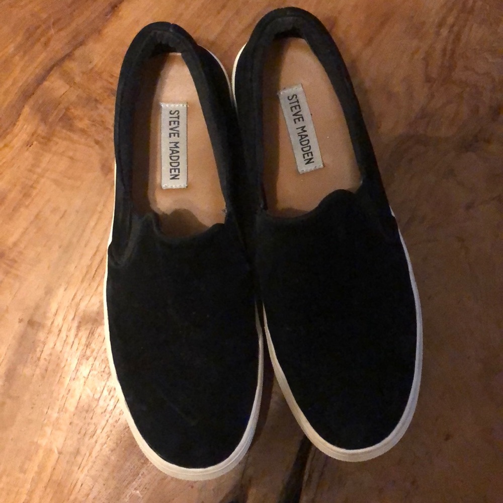 Steve Madden Gills suede slip on sneaker